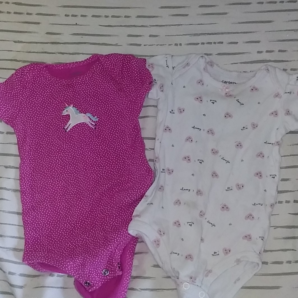 Set of onesies